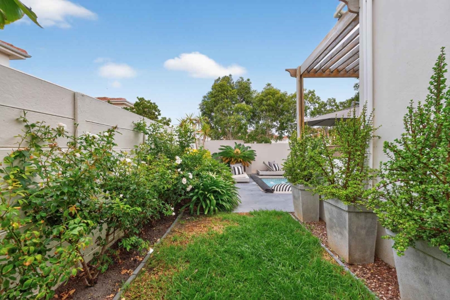 4 Bedroom Property for Sale in Parklands North Western Cape